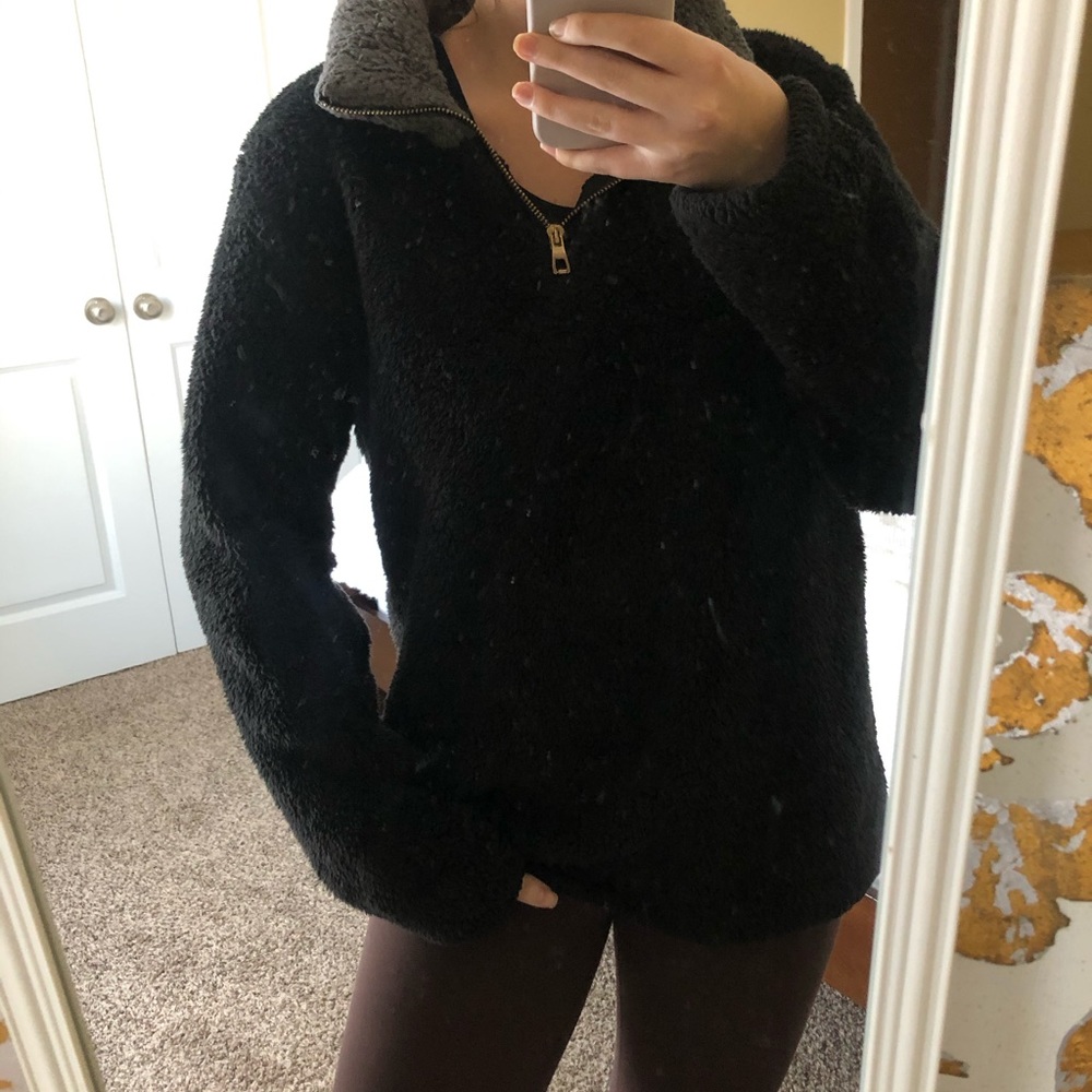 Pullover - Picture 1 of 3